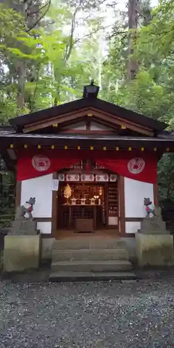 宝登山神社の末社