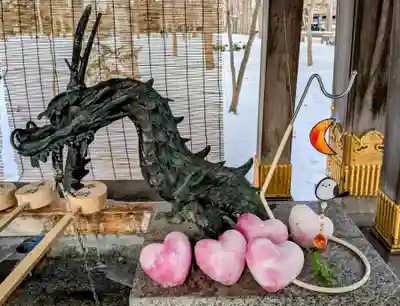彌彦神社　(伊夜日子神社)の手水舎