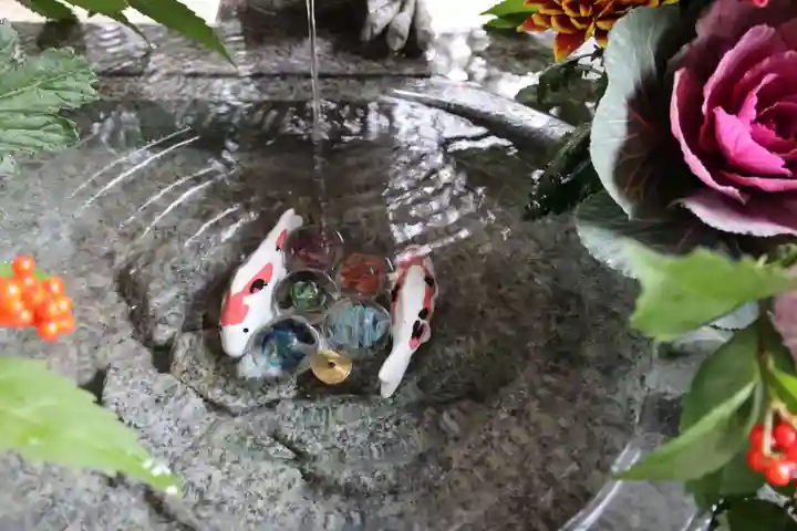 滑川神社 - 仕事と子どもの守り神の手水舎