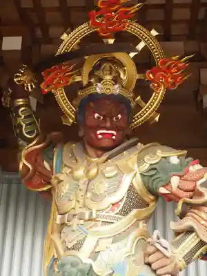 蓮華院誕生寺奥之院の像