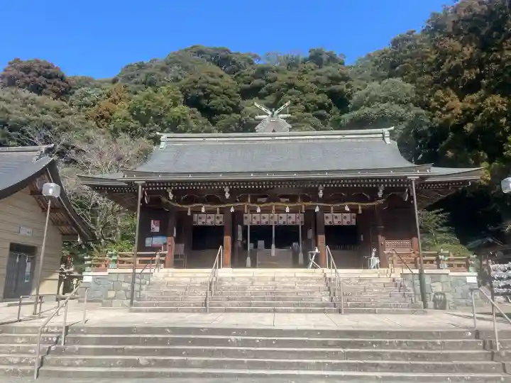 石見国一宮 物部神社の{uncategorized: "未分類", other: "その他", undefined: "問題あり", building: "その他建物", grave: "お墓", sacred_gate: "鳥居", guardian: "狛犬", statue: "像", buddha: "仏像", history: "歴史", nature: "自然", garden: "庭園", animal: "動物", pagoda: "塔", temizu: "手水舎", mountain_gate: "山門・神門", sanctuary: "本殿・本堂", subordinate: "末社・摂社", art: "芸術", scenery: "景色", jizo: "地蔵", ema: "絵馬", goshuin: "御朱印", omikuji: "おみくじ", items: "授与品その他", amulet: "お守り", goshuincho: "御朱印帳", eats: "食事", festival: "お祭り", votive_dance: "神楽", shichigosan: "七五三参", wedding: "結婚式", experience: "体験その他", initially: "初詣", around: "周辺", anti_infection: "感染症対策"}