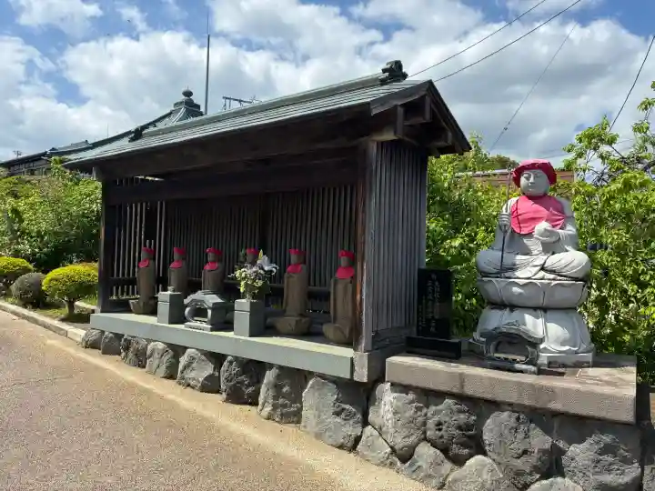 極楽寺の{uncategorized: "未分類", other: "その他", undefined: "問題あり", building: "その他建物", grave: "お墓", sacred_gate: "鳥居", guardian: "狛犬", statue: "像", buddha: "仏像", history: "歴史", nature: "自然", garden: "庭園", animal: "動物", pagoda: "塔", temizu: "手水舎", mountain_gate: "山門・神門", sanctuary: "本殿・本堂", subordinate: "末社・摂社", art: "芸術", scenery: "景色", jizo: "地蔵", ema: "絵馬", goshuin: "御朱印", omikuji: "おみくじ", items: "授与品その他", amulet: "お守り", goshuincho: "御朱印帳", eats: "食事", festival: "お祭り", votive_dance: "神楽", shichigosan: "七五三参", wedding: "結婚式", experience: "体験その他", initially: "初詣", around: "周辺", anti_infection: "感染症対策"}