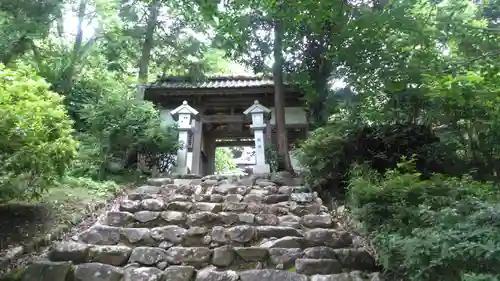 如法寺の山門