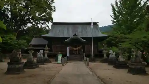 與止日女神社の本殿