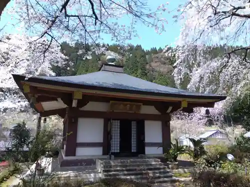 西雲寺の建物その他