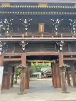 真清田神社の山門・神門