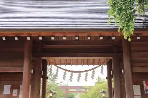 開成山大神宮の山門