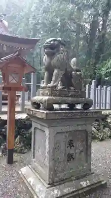 丹生神社の狛犬