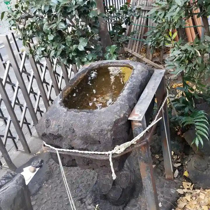 稲荷鬼王神社の手水舎