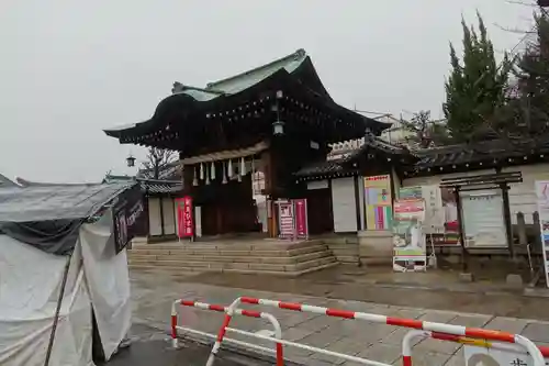 射楯兵主神社の山門