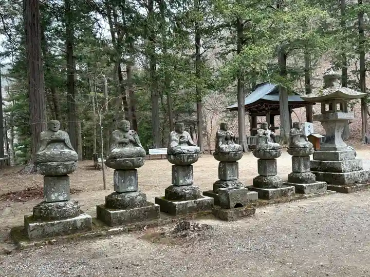 文殊堂の{uncategorized: "未分類", other: "その他", undefined: "問題あり", building: "その他建物", grave: "お墓", sacred_gate: "鳥居", guardian: "狛犬", statue: "像", buddha: "仏像", history: "歴史", nature: "自然", garden: "庭園", animal: "動物", pagoda: "塔", temizu: "手水舎", mountain_gate: "山門・神門", sanctuary: "本殿・本堂", subordinate: "末社・摂社", art: "芸術", scenery: "景色", jizo: "地蔵", ema: "絵馬", goshuin: "御朱印", omikuji: "おみくじ", items: "授与品その他", amulet: "お守り", goshuincho: "御朱印帳", eats: "食事", festival: "お祭り", votive_dance: "神楽", shichigosan: "七五三参", wedding: "結婚式", experience: "体験その他", initially: "初詣", around: "周辺", anti_infection: "感染症対策"}
