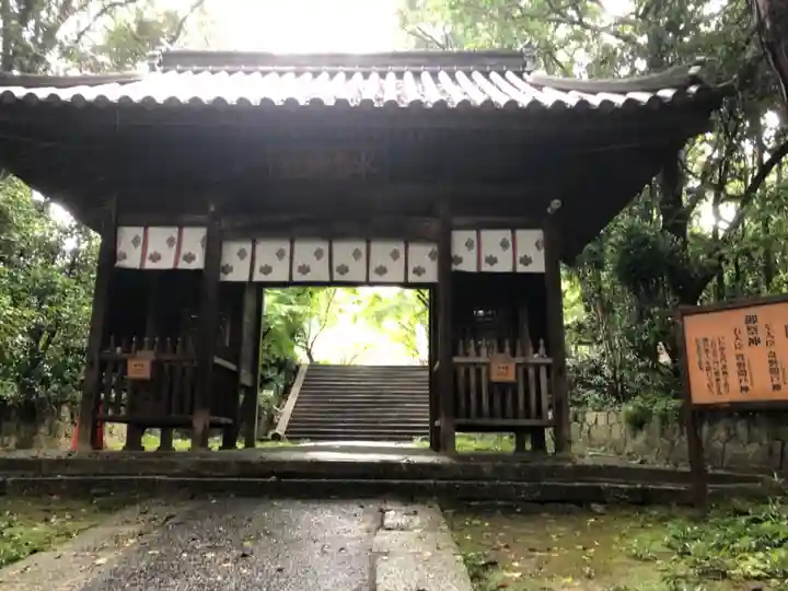 牛窓神社の山門・神門