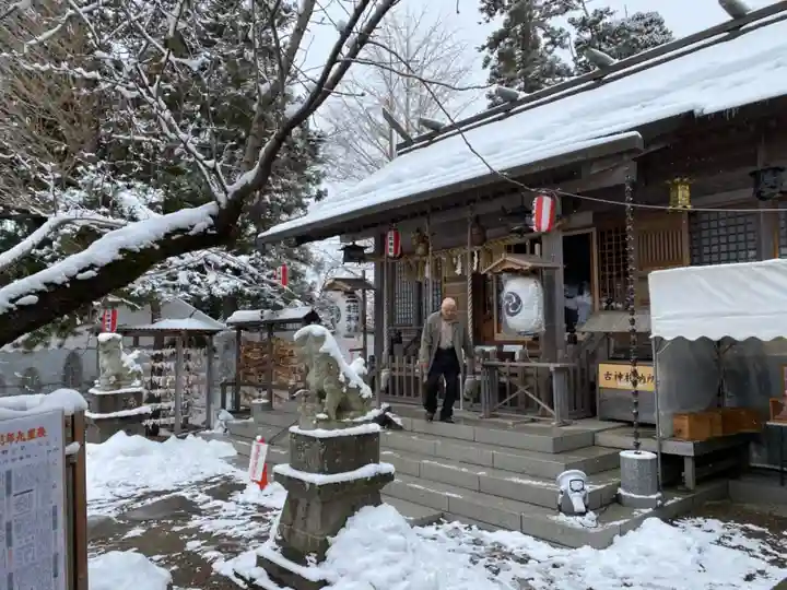 二柱神社の本殿・本堂