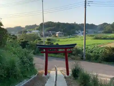 神社（名称不明）の鳥居