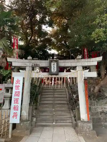 成田山新勝寺の鳥居