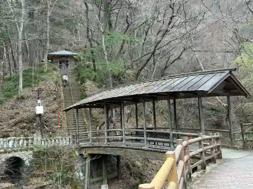 文殊堂の{uncategorized: "未分類", other: "その他", undefined: "問題あり", building: "その他建物", grave: "お墓", sacred_gate: "鳥居", guardian: "狛犬", statue: "像", buddha: "仏像", history: "歴史", nature: "自然", garden: "庭園", animal: "動物", pagoda: "塔", temizu: "手水舎", mountain_gate: "山門・神門", sanctuary: "本殿・本堂", subordinate: "末社・摂社", art: "芸術", scenery: "景色", jizo: "地蔵", ema: "絵馬", goshuin: "御朱印", omikuji: "おみくじ", items: "授与品その他", amulet: "お守り", goshuincho: "御朱印帳", eats: "食事", festival: "お祭り", votive_dance: "神楽", shichigosan: "七五三参", wedding: "結婚式", experience: "体験その他", initially: "初詣", around: "周辺", anti_infection: "感染症対策"}