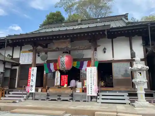 寺岡山元三大師の本殿・本堂