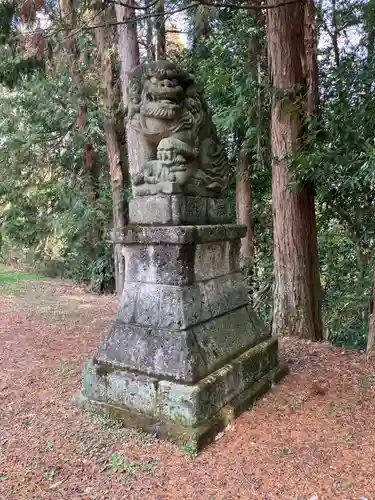 安沢湯泉神社の狛犬