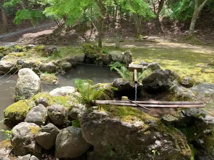 松木神社の手水舎
