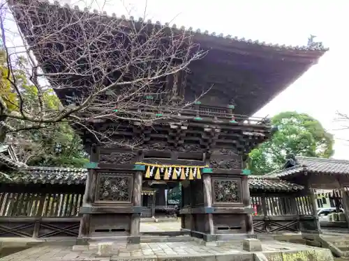 須佐能袁神社の山門・神門