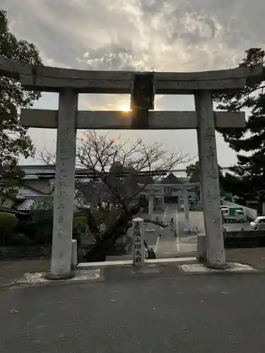 嘉母神社の鳥居