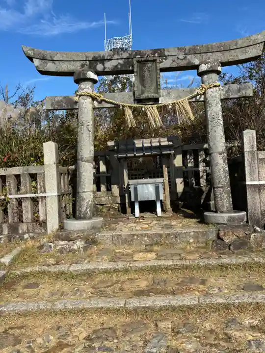 彌彦神社奥宮(御神廟)(新潟県)
