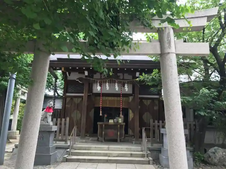 飛木稲荷神社の本殿・本堂