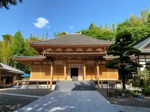 薬王寺の本殿・本堂