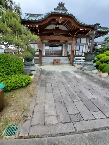 光明寺(感満不動尊)の本殿・本堂