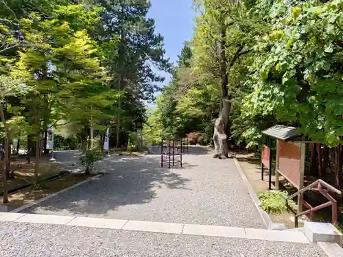 上川神社の庭園