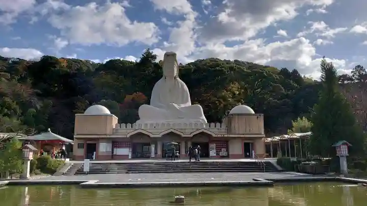 霊山観音の{uncategorized: "未分類", other: "その他", undefined: "問題あり", building: "その他建物", grave: "お墓", sacred_gate: "鳥居", guardian: "狛犬", statue: "像", buddha: "仏像", history: "歴史", nature: "自然", garden: "庭園", animal: "動物", pagoda: "塔", temizu: "手水舎", mountain_gate: "山門・神門", sanctuary: "本殿・本堂", subordinate: "末社・摂社", art: "芸術", scenery: "景色", jizo: "地蔵", ema: "絵馬", goshuin: "御朱印", omikuji: "おみくじ", items: "授与品その他", amulet: "お守り", goshuincho: "御朱印帳", eats: "食事", festival: "お祭り", votive_dance: "神楽", shichigosan: "七五三参", wedding: "結婚式", experience: "体験その他", initially: "初詣", around: "周辺", anti_infection: "感染症対策"}