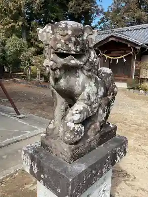 井出神社の狛犬