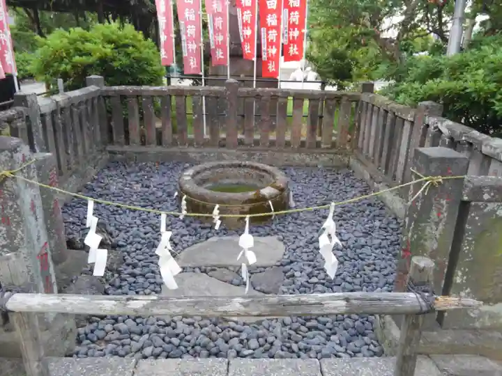 半田稲荷神社(東京都)