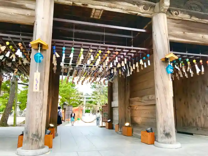 白山神社の山門・神門
