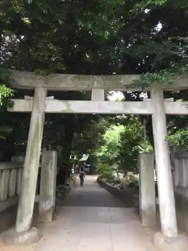 渋谷氷川神社の鳥居