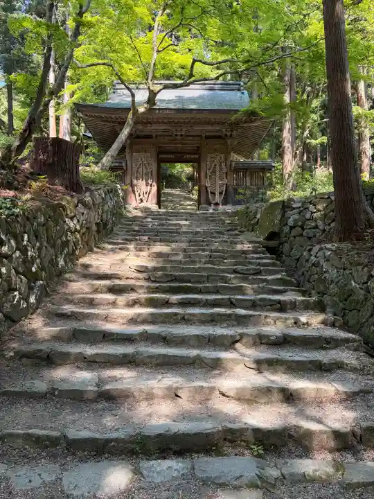 百済寺の{uncategorized: "未分類", other: "その他", undefined: "問題あり", building: "その他建物", grave: "お墓", sacred_gate: "鳥居", guardian: "狛犬", statue: "像", buddha: "仏像", history: "歴史", nature: "自然", garden: "庭園", animal: "動物", pagoda: "塔", temizu: "手水舎", mountain_gate: "山門・神門", sanctuary: "本殿・本堂", subordinate: "末社・摂社", art: "芸術", scenery: "景色", jizo: "地蔵", ema: "絵馬", goshuin: "御朱印", omikuji: "おみくじ", items: "授与品その他", amulet: "お守り", goshuincho: "御朱印帳", eats: "食事", festival: "お祭り", votive_dance: "神楽", shichigosan: "七五三参", wedding: "結婚式", experience: "体験その他", initially: "初詣", around: "周辺", anti_infection: "感染症対策"}
