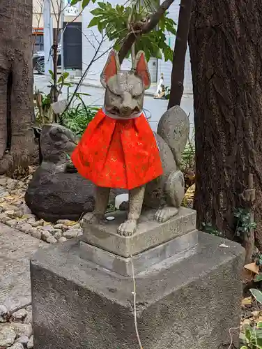 五十稲荷神社(栄寿稲荷神社)の狛犬