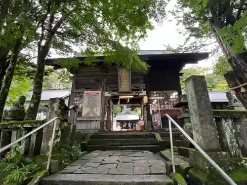 熊野皇大神社の山門・神門