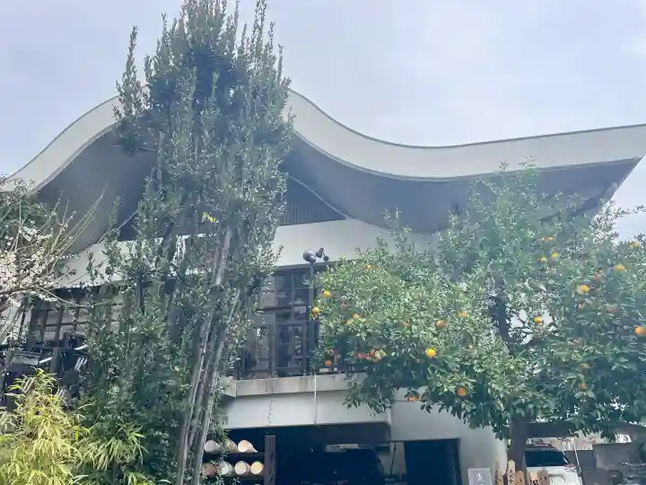 大龍寺の{uncategorized: "未分類", other: "その他", undefined: "問題あり", building: "その他建物", grave: "お墓", sacred_gate: "鳥居", guardian: "狛犬", statue: "像", buddha: "仏像", history: "歴史", nature: "自然", garden: "庭園", animal: "動物", pagoda: "塔", temizu: "手水舎", mountain_gate: "山門・神門", sanctuary: "本殿・本堂", subordinate: "末社・摂社", art: "芸術", scenery: "景色", jizo: "地蔵", ema: "絵馬", goshuin: "御朱印", omikuji: "おみくじ", items: "授与品その他", amulet: "お守り", goshuincho: "御朱印帳", eats: "食事", festival: "お祭り", votive_dance: "神楽", shichigosan: "七五三参", wedding: "結婚式", experience: "体験その他", initially: "初詣", around: "周辺", anti_infection: "感染症対策"}