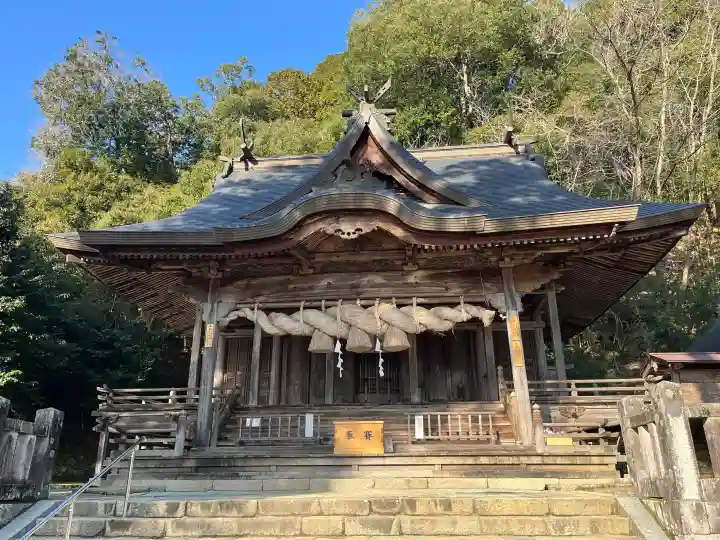 清神社の{uncategorized: "未分類", other: "その他", undefined: "問題あり", building: "その他建物", grave: "お墓", sacred_gate: "鳥居", guardian: "狛犬", statue: "像", buddha: "仏像", history: "歴史", nature: "自然", garden: "庭園", animal: "動物", pagoda: "塔", temizu: "手水舎", mountain_gate: "山門・神門", sanctuary: "本殿・本堂", subordinate: "末社・摂社", art: "芸術", scenery: "景色", jizo: "地蔵", ema: "絵馬", goshuin: "御朱印", omikuji: "おみくじ", items: "授与品その他", amulet: "お守り", goshuincho: "御朱印帳", eats: "食事", festival: "お祭り", votive_dance: "神楽", shichigosan: "七五三参", wedding: "結婚式", experience: "体験その他", initially: "初詣", around: "周辺", anti_infection: "感染症対策"}