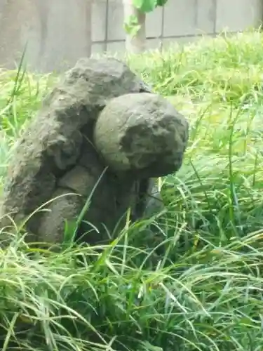 羽盡神社の像