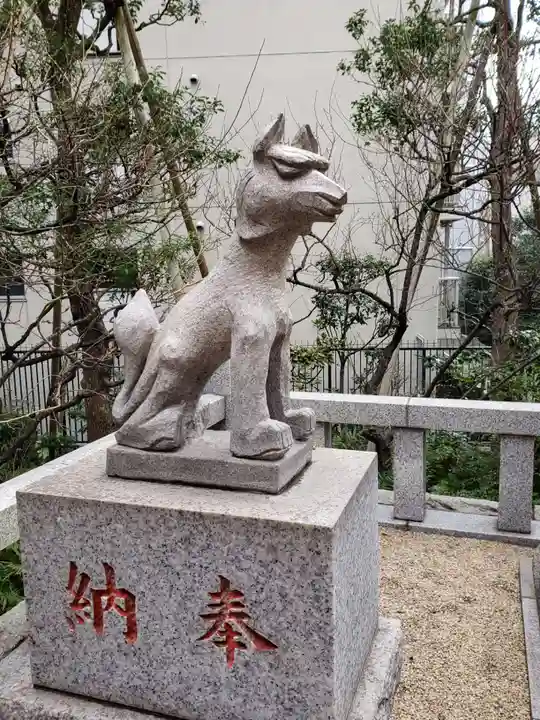 銀世界稲荷神社の狛犬