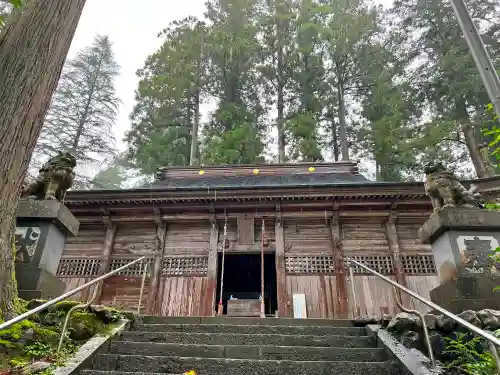 須波阿湏疑神社の本殿