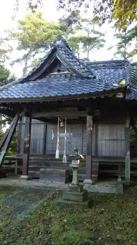 蠶養神社の本殿