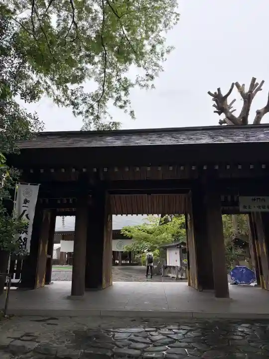 阿佐ヶ谷神明宮の{uncategorized: "未分類", other: "その他", undefined: "問題あり", building: "その他建物", grave: "お墓", sacred_gate: "鳥居", guardian: "狛犬", statue: "像", buddha: "仏像", history: "歴史", nature: "自然", garden: "庭園", animal: "動物", pagoda: "塔", temizu: "手水舎", mountain_gate: "山門・神門", sanctuary: "本殿・本堂", subordinate: "末社・摂社", art: "芸術", scenery: "景色", jizo: "地蔵", ema: "絵馬", goshuin: "御朱印", omikuji: "おみくじ", items: "授与品その他", amulet: "お守り", goshuincho: "御朱印帳", eats: "食事", festival: "お祭り", votive_dance: "神楽", shichigosan: "七五三参", wedding: "結婚式", experience: "体験その他", initially: "初詣", around: "周辺", anti_infection: "感染症対策"}