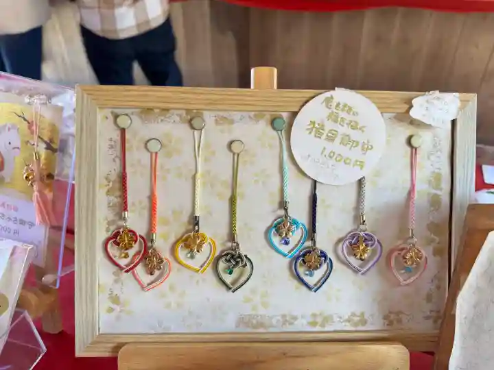 吉野神宮の{uncategorized: "未分類", other: "その他", undefined: "問題あり", building: "その他建物", grave: "お墓", sacred_gate: "鳥居", guardian: "狛犬", statue: "像", buddha: "仏像", history: "歴史", nature: "自然", garden: "庭園", animal: "動物", pagoda: "塔", temizu: "手水舎", mountain_gate: "山門・神門", sanctuary: "本殿・本堂", subordinate: "末社・摂社", art: "芸術", scenery: "景色", jizo: "地蔵", ema: "絵馬", goshuin: "御朱印", omikuji: "おみくじ", items: "授与品その他", amulet: "お守り", goshuincho: "御朱印帳", eats: "食事", festival: "お祭り", votive_dance: "神楽", shichigosan: "七五三参", wedding: "結婚式", experience: "体験その他", initially: "初詣", around: "周辺", anti_infection: "感染症対策"}