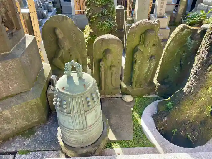 浄心寺の{uncategorized: "未分類", other: "その他", undefined: "問題あり", building: "その他建物", grave: "お墓", sacred_gate: "鳥居", guardian: "狛犬", statue: "像", buddha: "仏像", history: "歴史", nature: "自然", garden: "庭園", animal: "動物", pagoda: "塔", temizu: "手水舎", mountain_gate: "山門・神門", sanctuary: "本殿・本堂", subordinate: "末社・摂社", art: "芸術", scenery: "景色", jizo: "地蔵", ema: "絵馬", goshuin: "御朱印", omikuji: "おみくじ", items: "授与品その他", amulet: "お守り", goshuincho: "御朱印帳", eats: "食事", festival: "お祭り", votive_dance: "神楽", shichigosan: "七五三参", wedding: "結婚式", experience: "体験その他", initially: "初詣", around: "周辺", anti_infection: "感染症対策"}