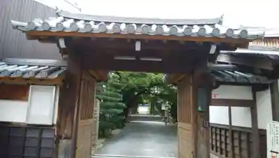 徳融寺の山門・神門