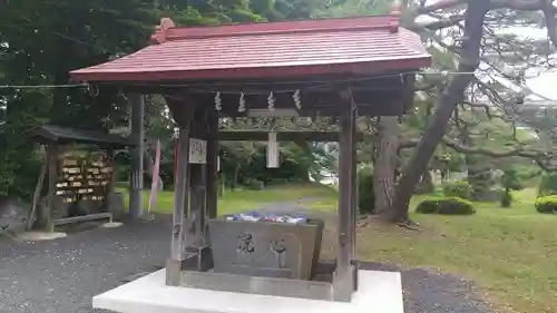 月岡神社の手水舎