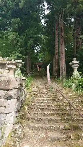 摩尼寺の建物その他